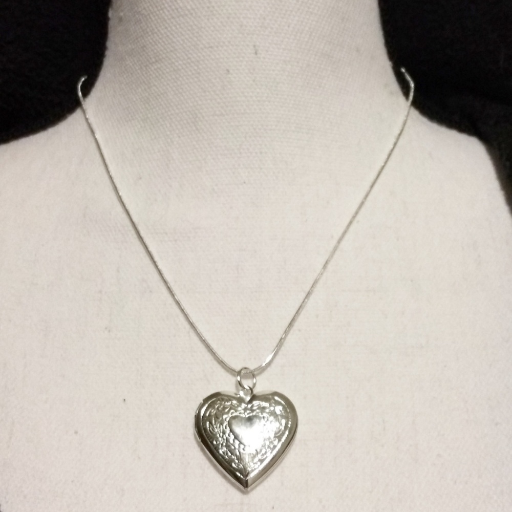 Heart Locket (.925) (NWOT)